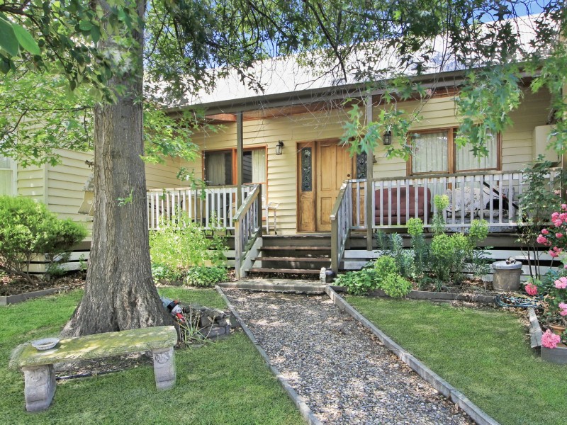 143 Day Avenue, Omeo VIC 3898