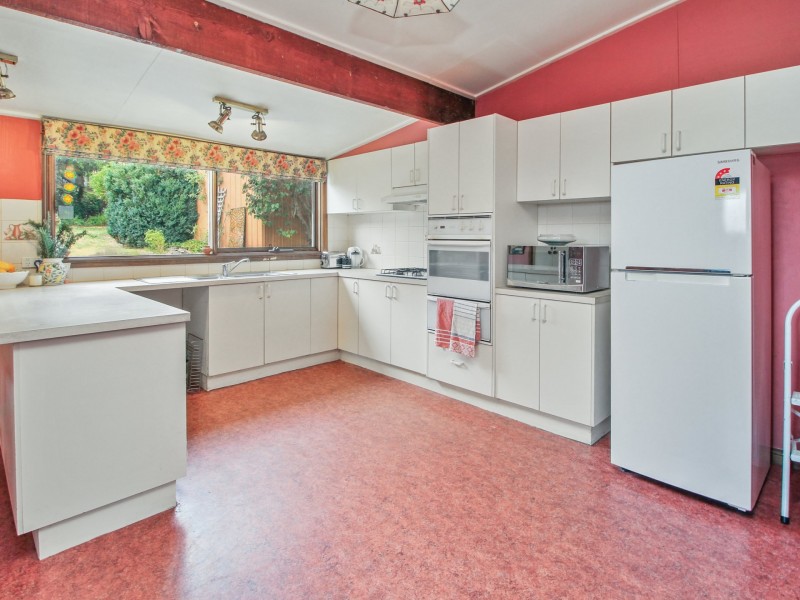 143 Day Avenue, Omeo VIC 3898