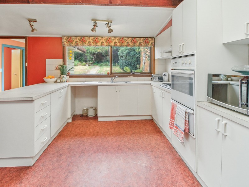 143 Day Avenue, Omeo VIC 3898