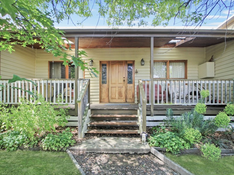 143 Day Avenue, Omeo VIC 3898
