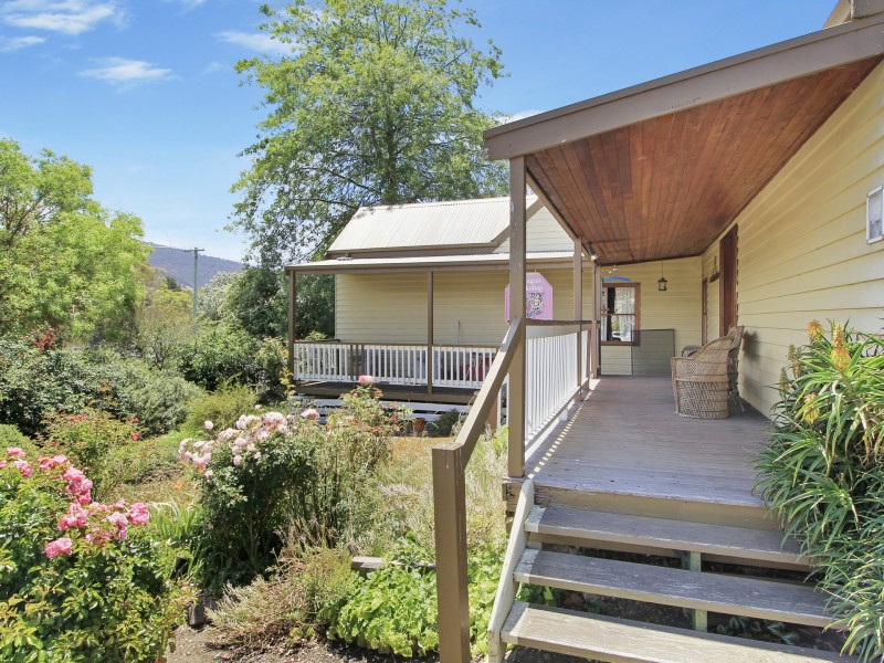 143 Day Avenue, Omeo VIC 3898