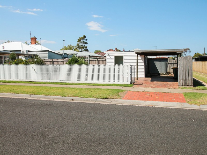 87 Pearson Street, Bairnsdale VIC 3875