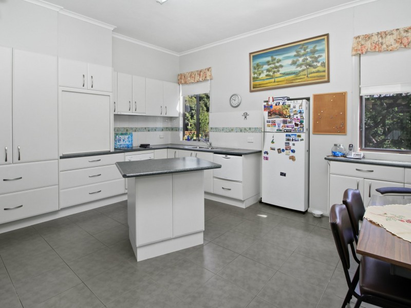 1/110 Great Alpine Road, Lucknow VIC 3875