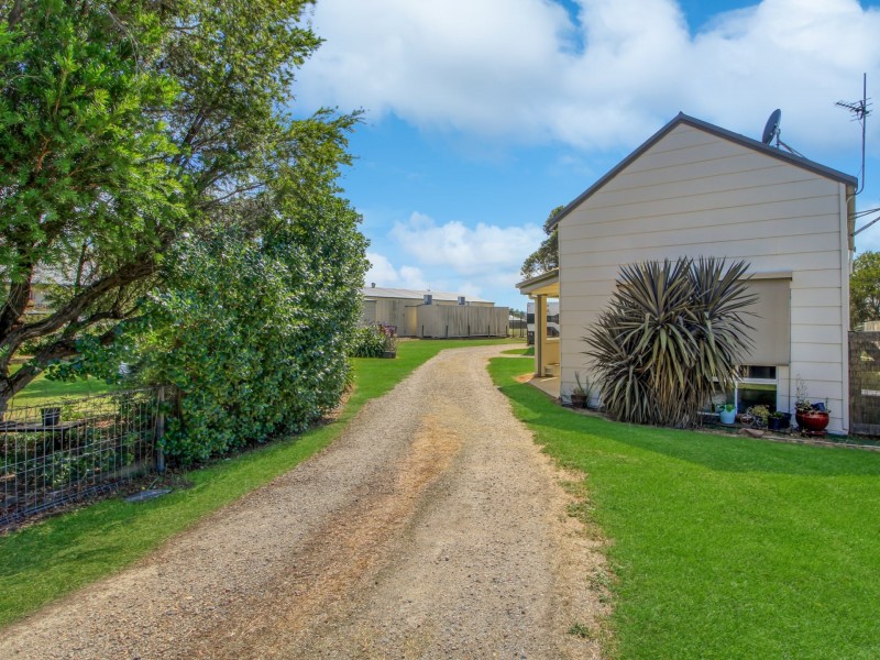 1/110 Great Alpine Road, Lucknow VIC 3875