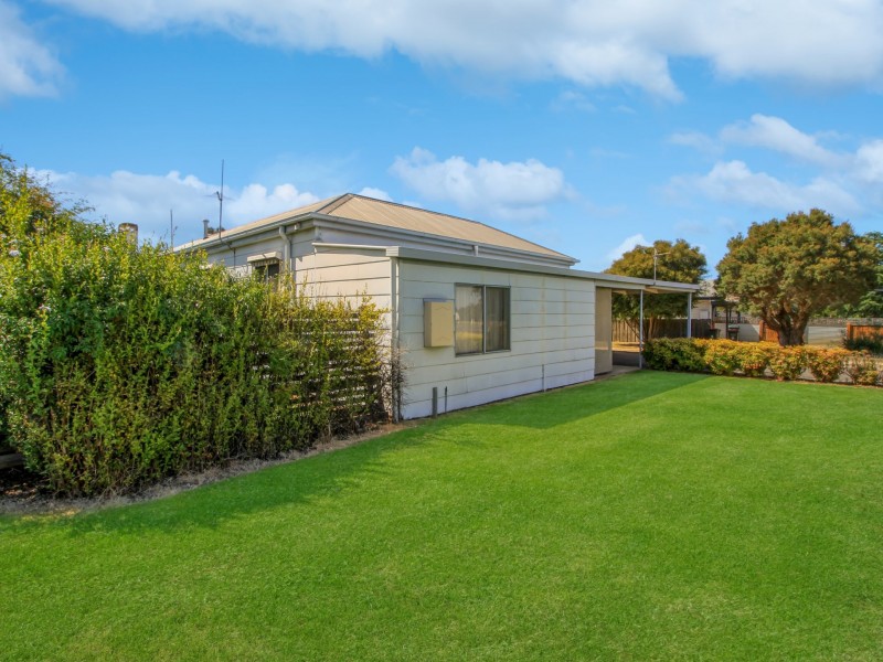 1/110 Great Alpine Road, Lucknow VIC 3875