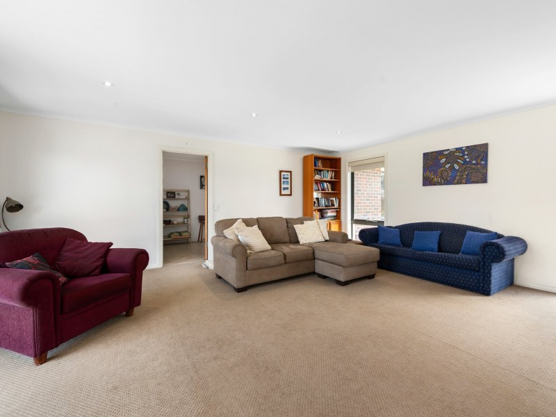 5A The Boulevarde, Wy Yung VIC 3875