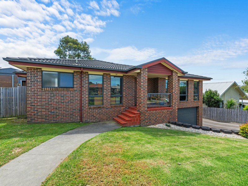 5A The Boulevarde, Wy Yung VIC 3875