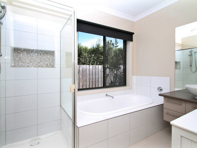 16 McKimmie Court, East Bairnsdale VIC 3875