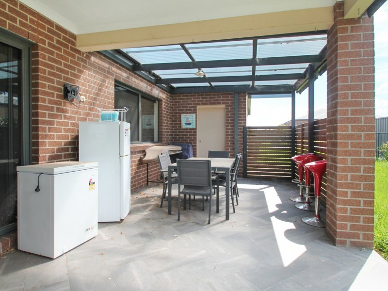 16 McKimmie Court, East Bairnsdale VIC 3875