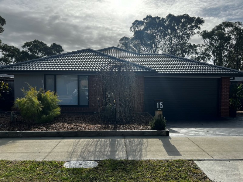15 Houghton Crescent, Eagle Point VIC 3878