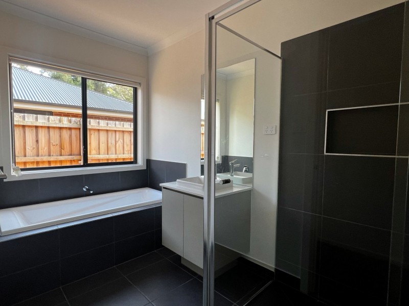 15 Houghton Crescent, Eagle Point VIC 3878