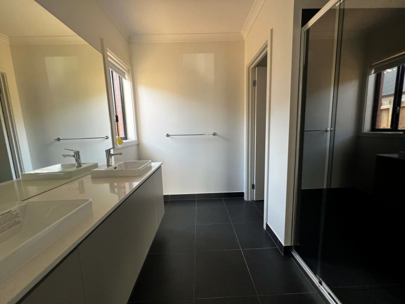 15 Houghton Crescent, Eagle Point VIC 3878