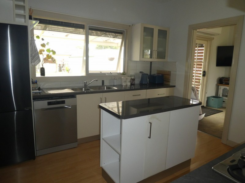 24 Day Street, Bairnsdale VIC 3875