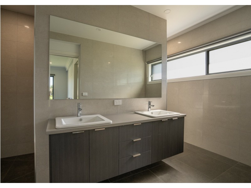 96 Francis Street, Bairnsdale VIC 3875