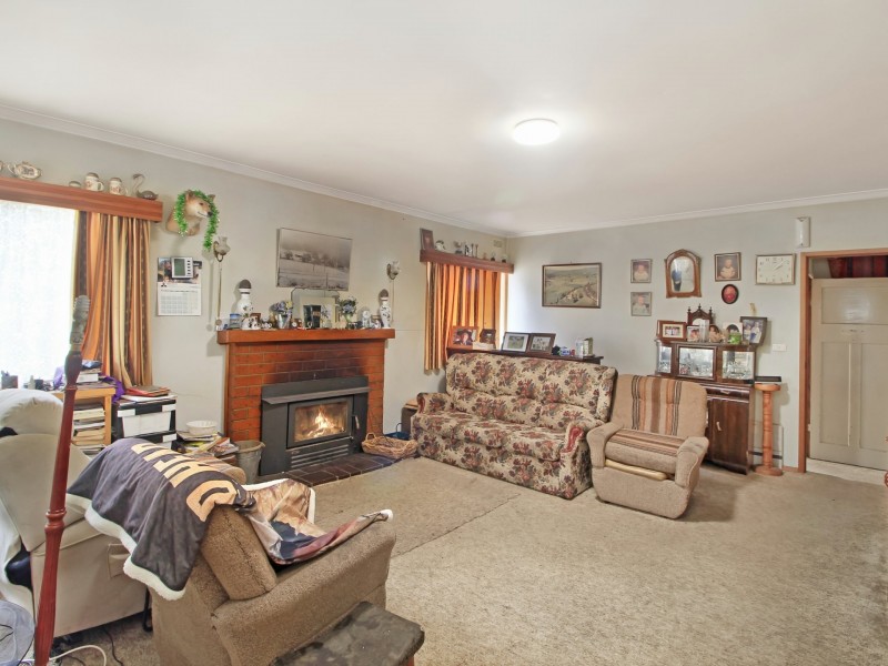 490 Great Alpine Road, Omeo VIC 3898