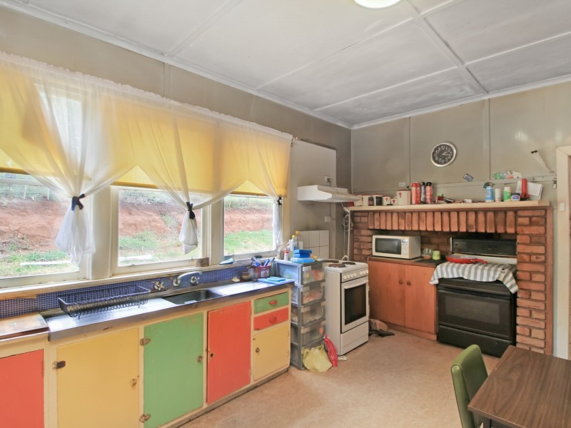 490 Great Alpine Road, Omeo VIC 3898