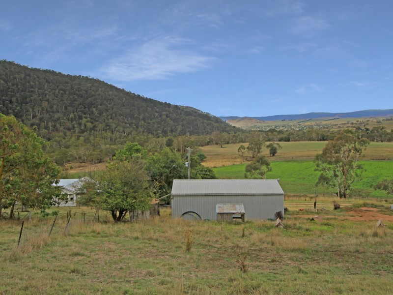 490 Great Alpine Road, Omeo VIC 3898