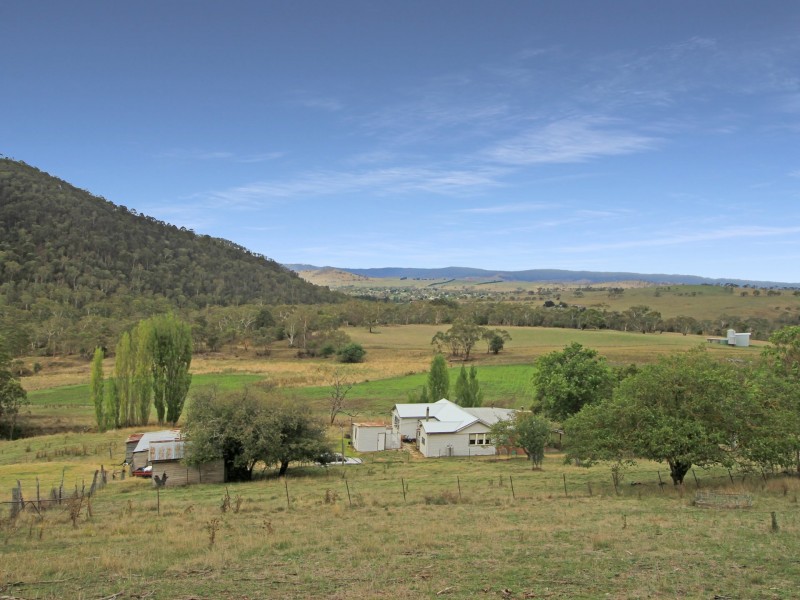 490 Great Alpine Road, Omeo VIC 3898