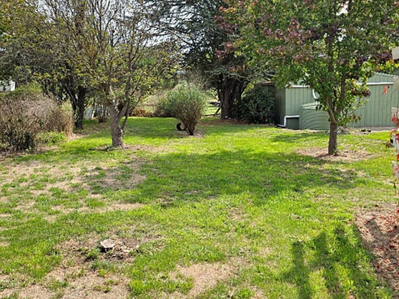 8 King Street, Benambra VIC 3900