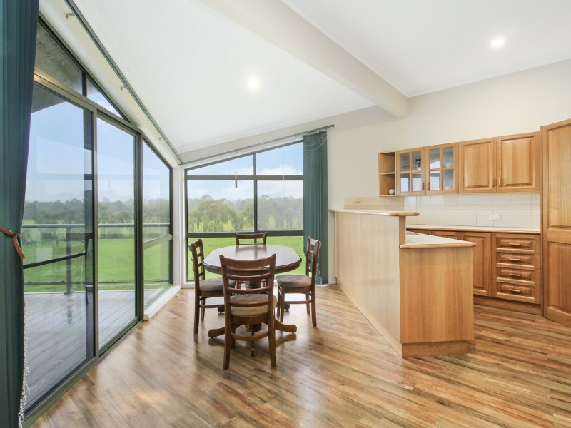 12 Bent Street, Bairnsdale VIC 3875