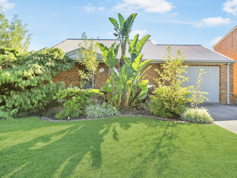 12 Bent Street, Bairnsdale VIC 3875