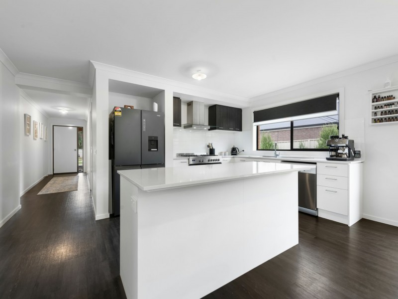 2 Whitworth Drive, Nicholson VIC 3882