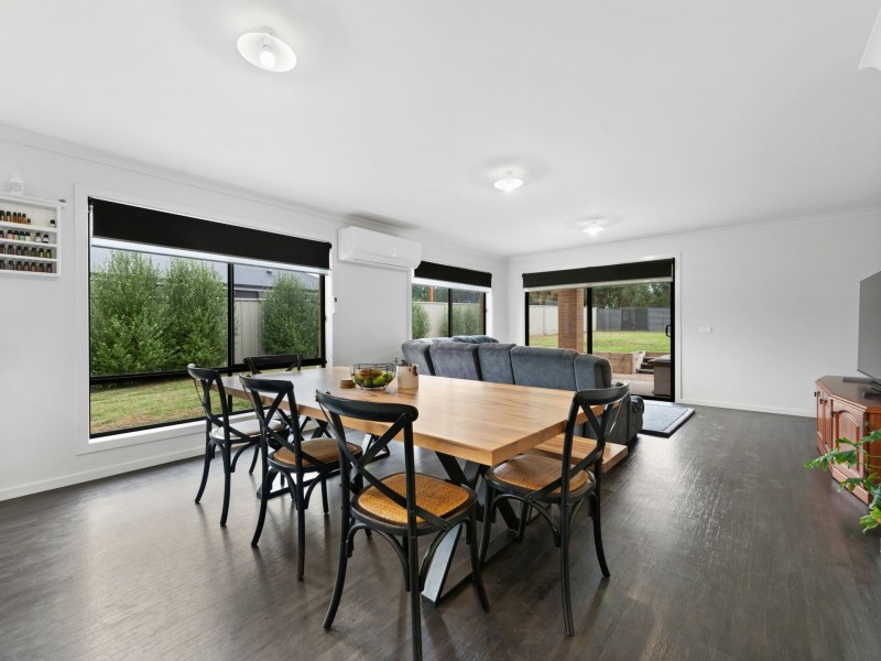 2 Whitworth Drive, Nicholson VIC 3882