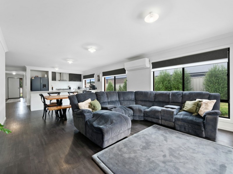 2 Whitworth Drive, Nicholson VIC 3882