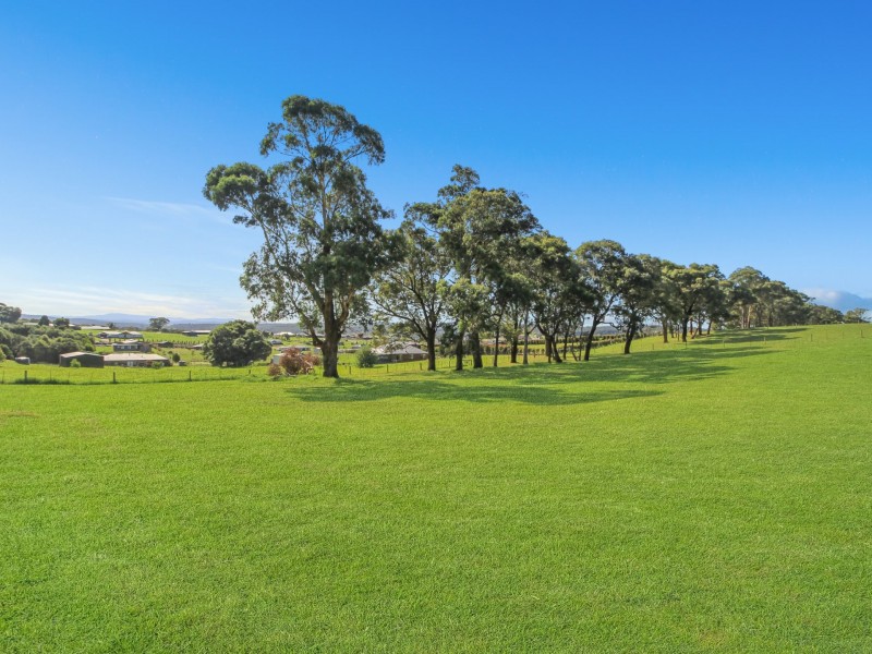 6 McBriar Court, Wy Yung VIC 3875