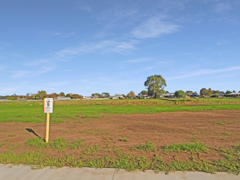 Lot 9/21 Clothier Crescent, East Bairnsdale VIC 3875