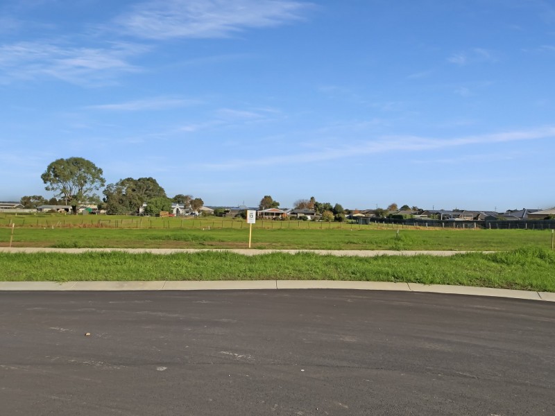 Lot 13/29 Clothier Crescent, East Bairnsdale VIC 3875