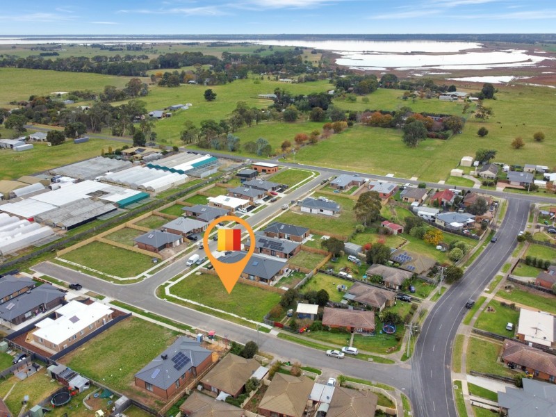 8 Royle Court, East Bairnsdale VIC 3875