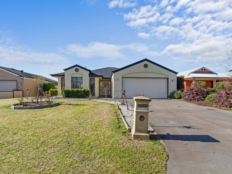 4 Federation Court, Eastwood VIC 3875