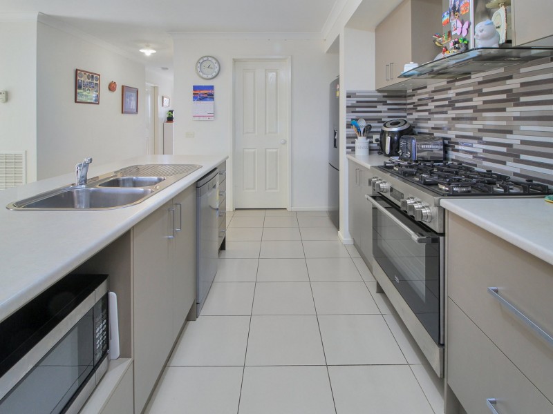 22 Phoebes Way, Eastwood VIC 3875