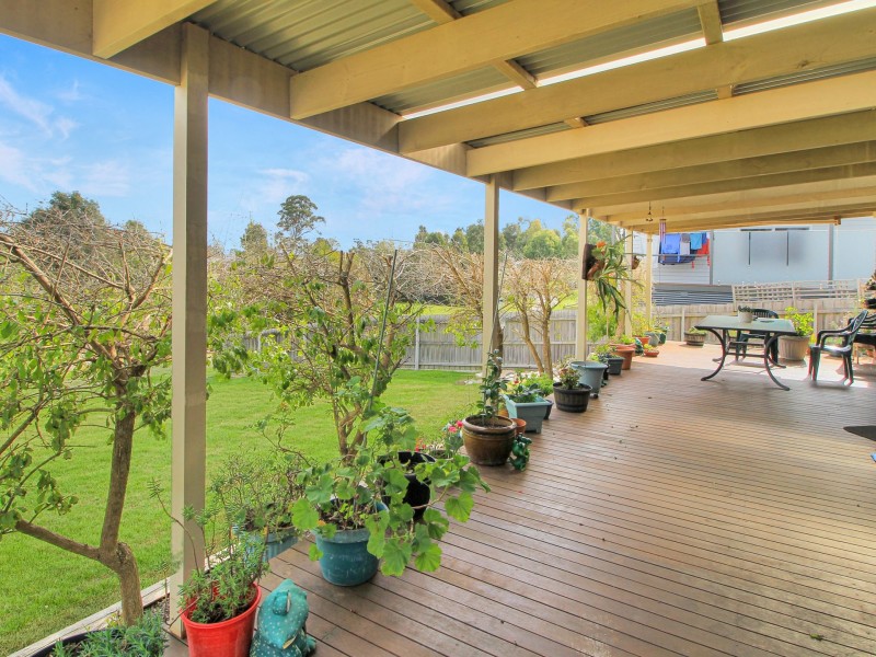 22 Phoebes Way, Eastwood VIC 3875