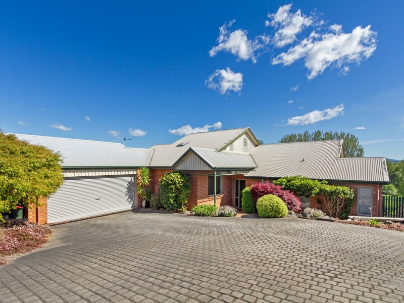 47 Harnham Drive, Bairnsdale VIC 3875