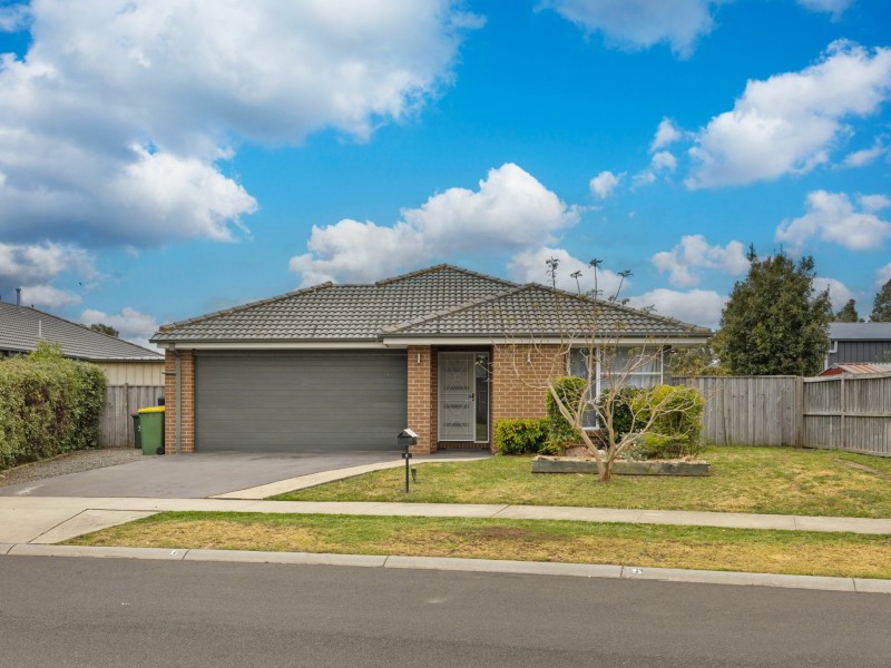6 Whipbird Street, Bairnsdale VIC 3875