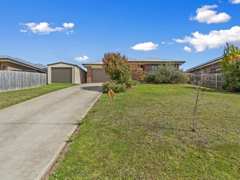 46 Lorimer Drive, Eastwood VIC 3875