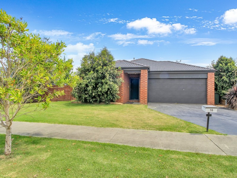 16 Flaxlily Court, Bairnsdale VIC 3875