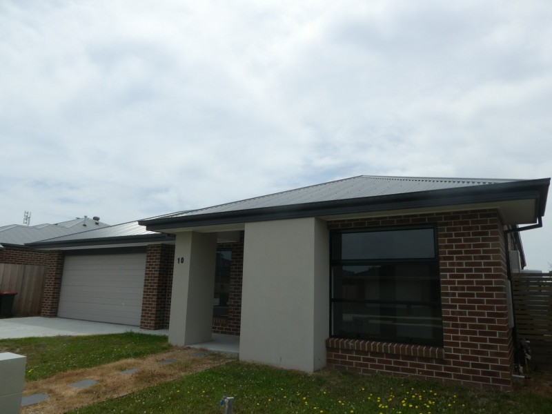 10 Nielsen Way, East Bairnsdale VIC 3875