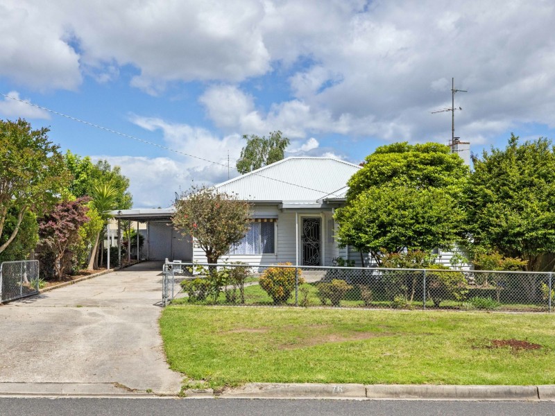 76 Bredt Street, Bairnsdale VIC 3875