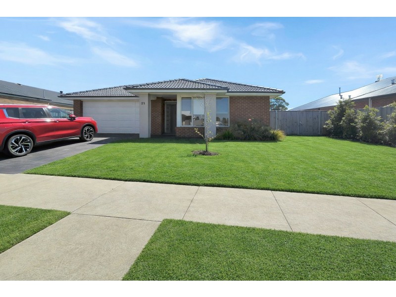 25 Whistler Drive, Bairnsdale VIC 3875
