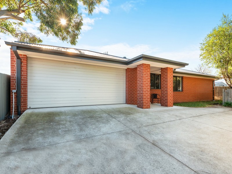 18b Kollmorgen Place, Bairnsdale VIC 3875