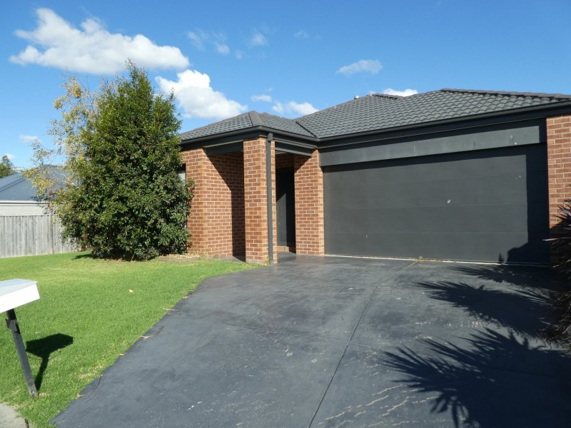 16 Flaxlily Court, Bairnsdale VIC 3875