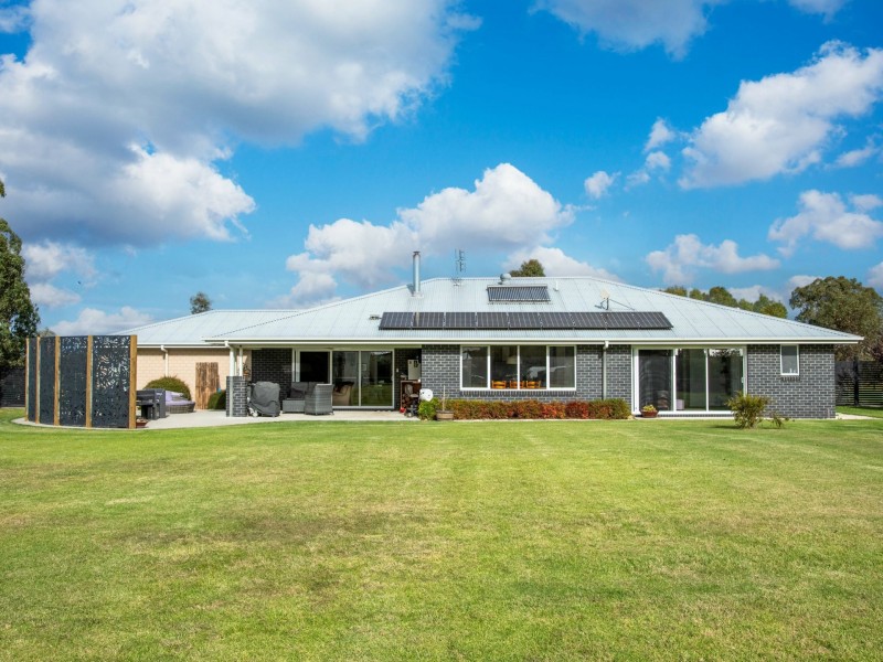 19 Koraleigh View, Nicholson VIC 3882