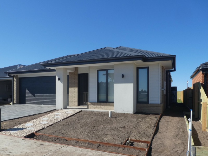 12 Rose Court, East Bairnsdale VIC 3875