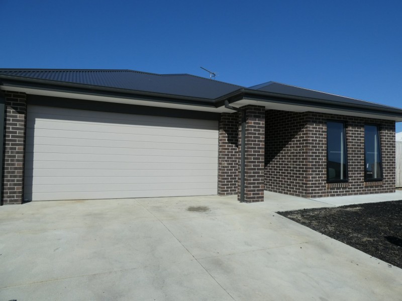 4 Nielsen Way, East Bairnsdale VIC 3875