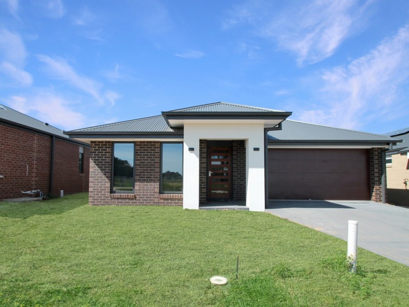 16 Rose Court, East Bairnsdale VIC 3875