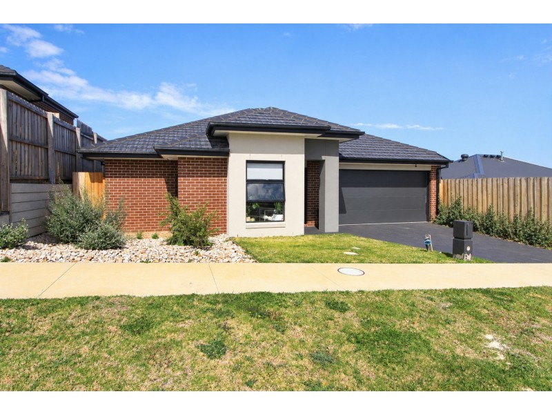 12 Silvertop Street, Lucknow VIC 3875