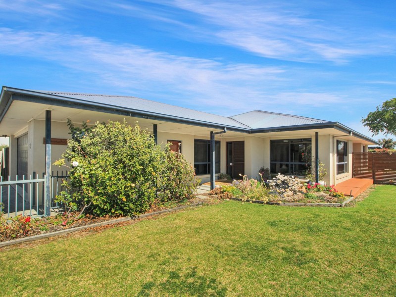 2 Deakin Avenue, Eastwood VIC 3875